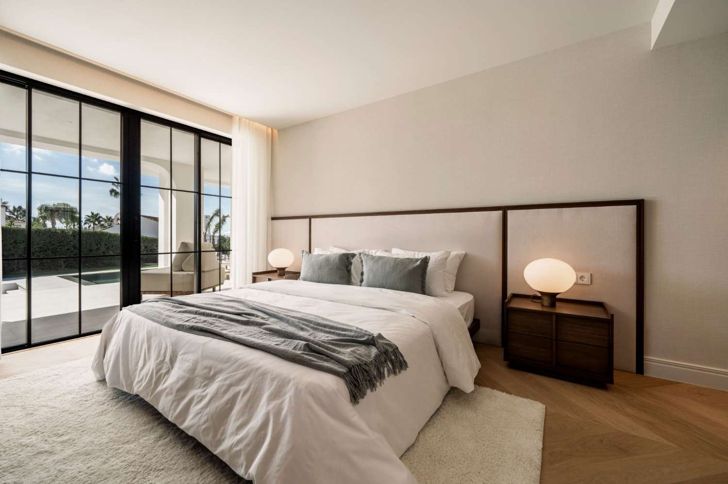 Exceptionell, helrenoverad villa i Nueva Andalucía, Marbella!