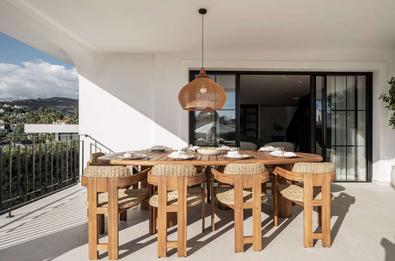 Exceptionell, helrenoverad villa i Nueva Andalucía, Marbella!