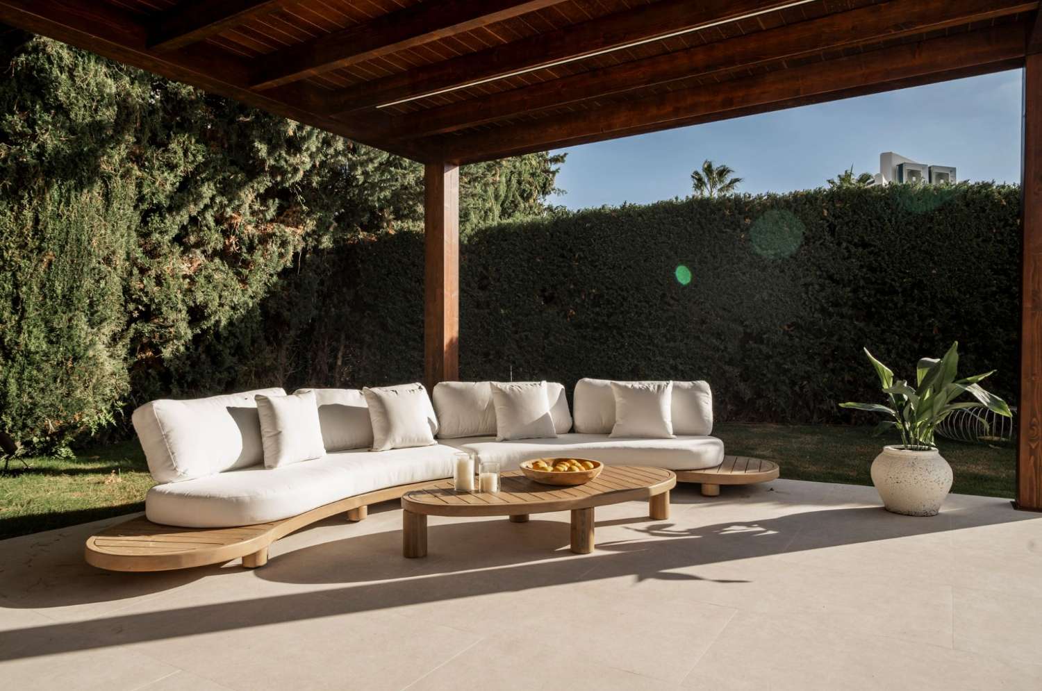 Exceptionell, helrenoverad villa i Nueva Andalucía, Marbella!