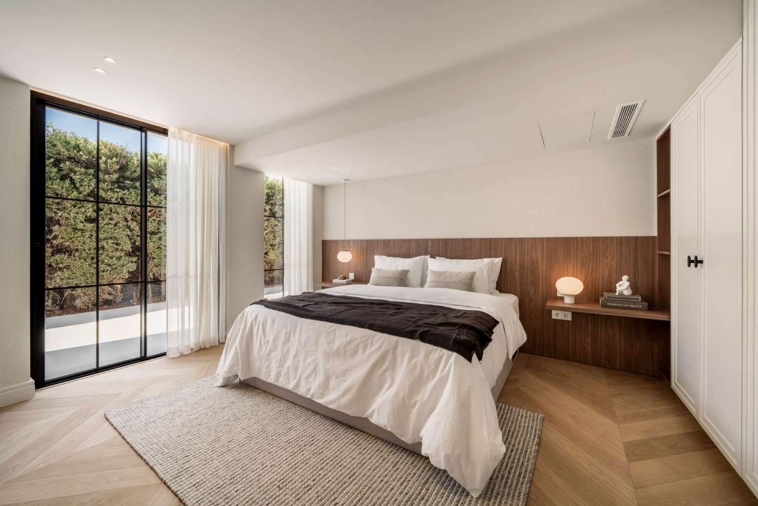 Exceptionell, helrenoverad villa i Nueva Andalucía, Marbella!