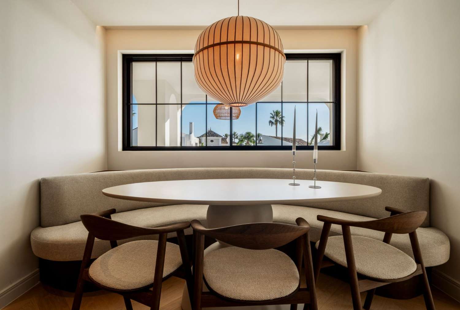 Exceptionell, helrenoverad villa i Nueva Andalucía, Marbella!