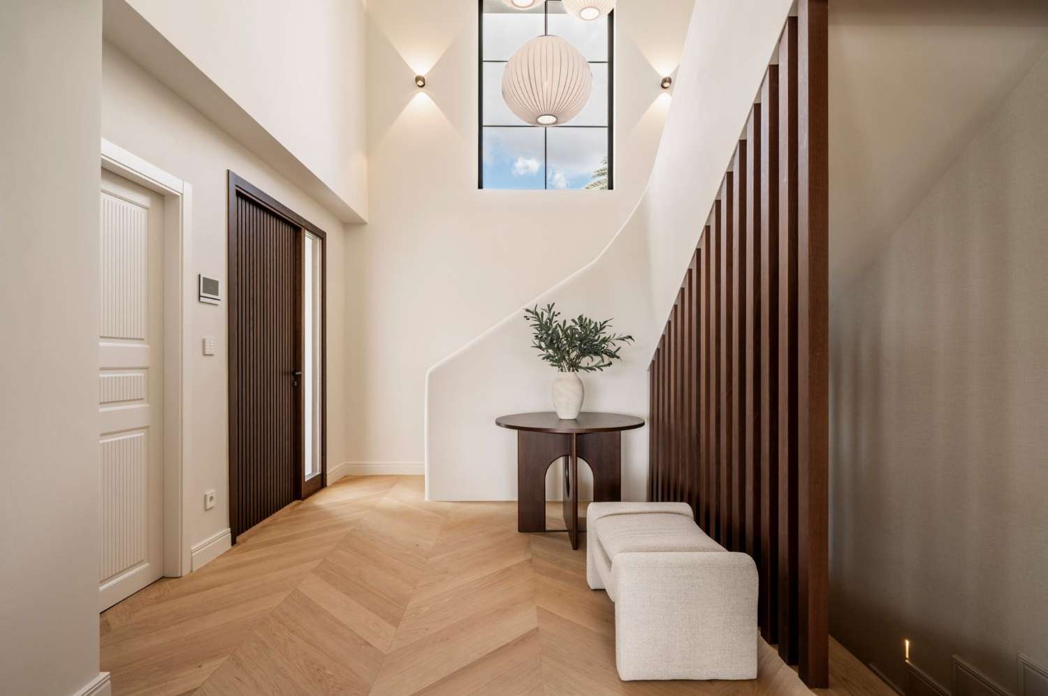 Exceptionell, helrenoverad villa i Nueva Andalucía, Marbella!