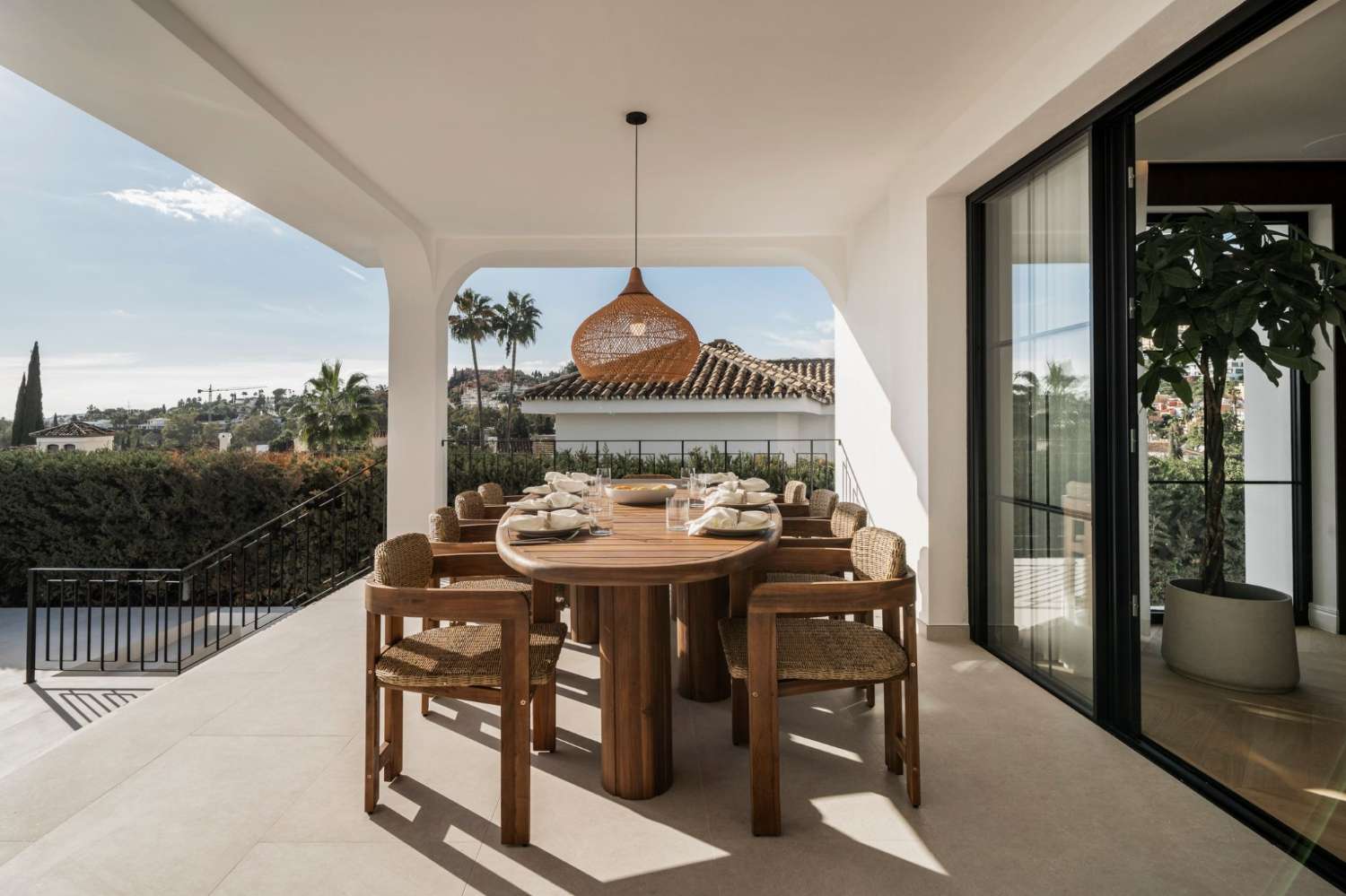 Exceptionell, helrenoverad villa i Nueva Andalucía, Marbella!