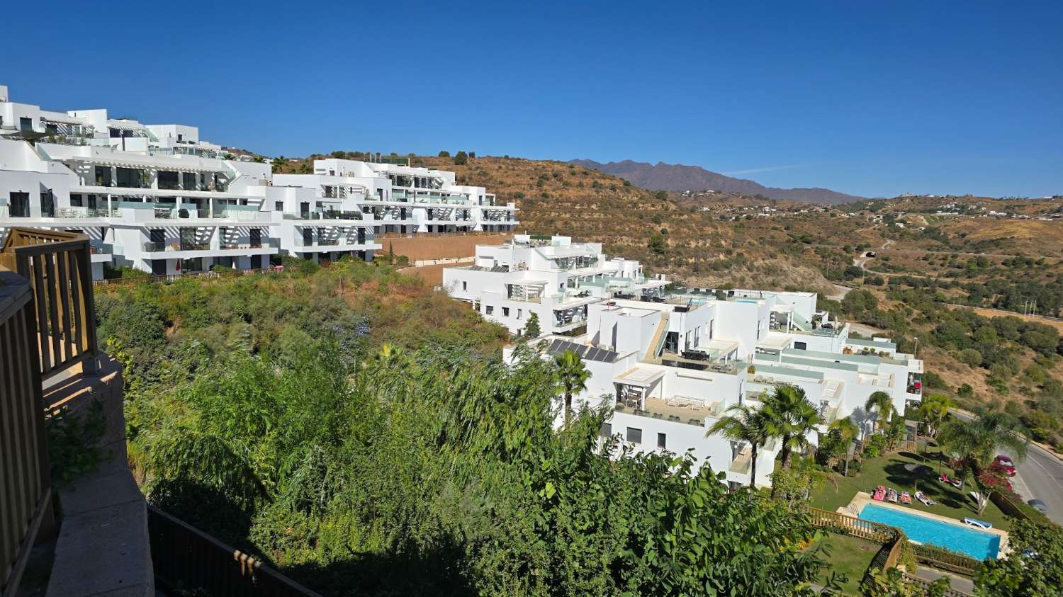 Hermoso ático con vistas al mar en La Cala!