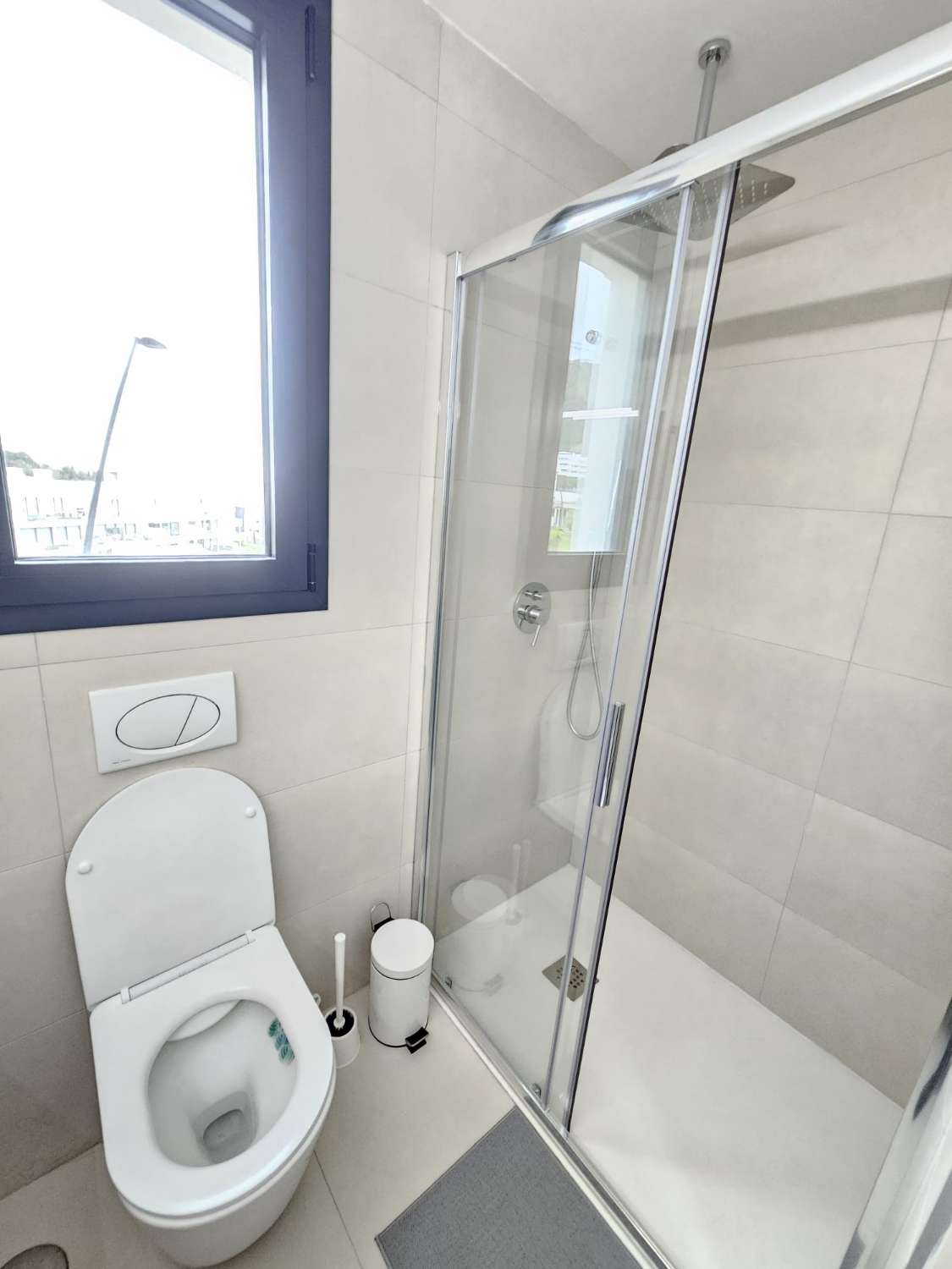 Hermoso piso nuevo con vistas al mar en Higuerón!