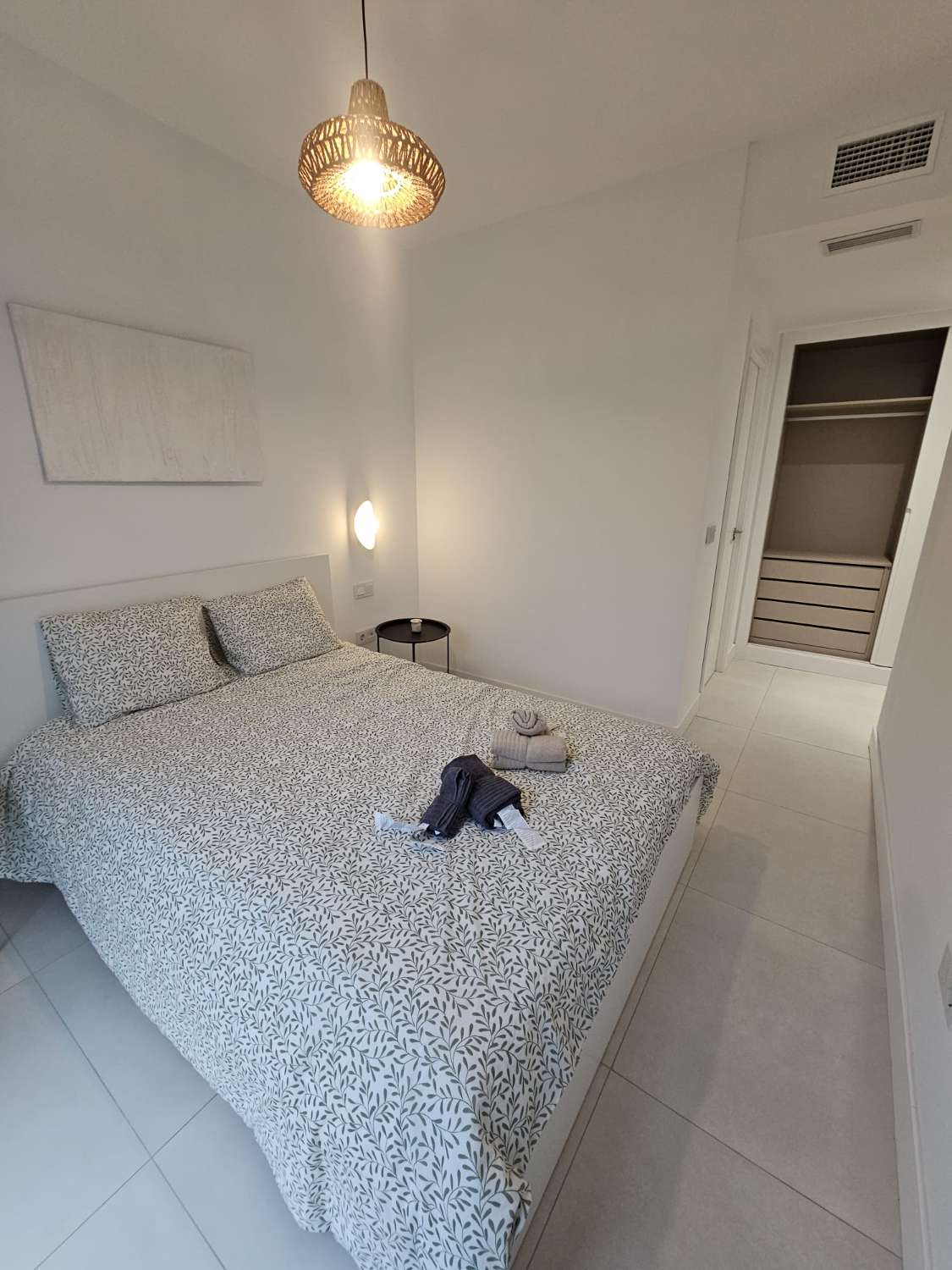 Hermoso piso nuevo con vistas al mar en Higuerón!