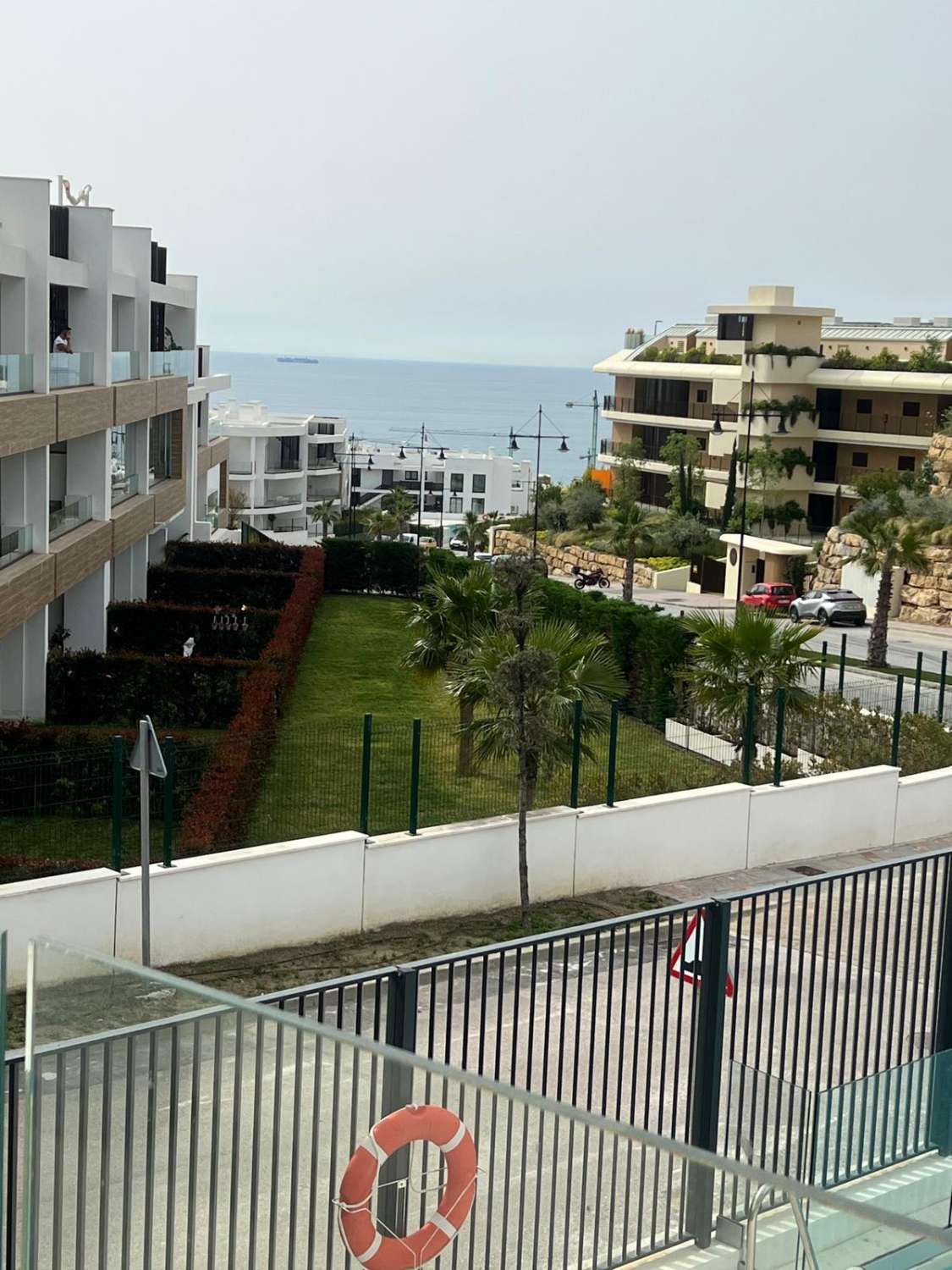 Hermoso piso nuevo con vistas al mar en Higuerón!