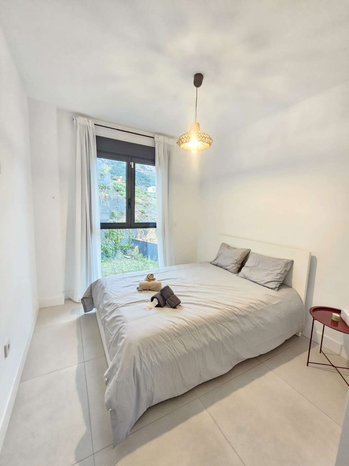 Hermoso piso nuevo con vistas al mar en Higuerón!