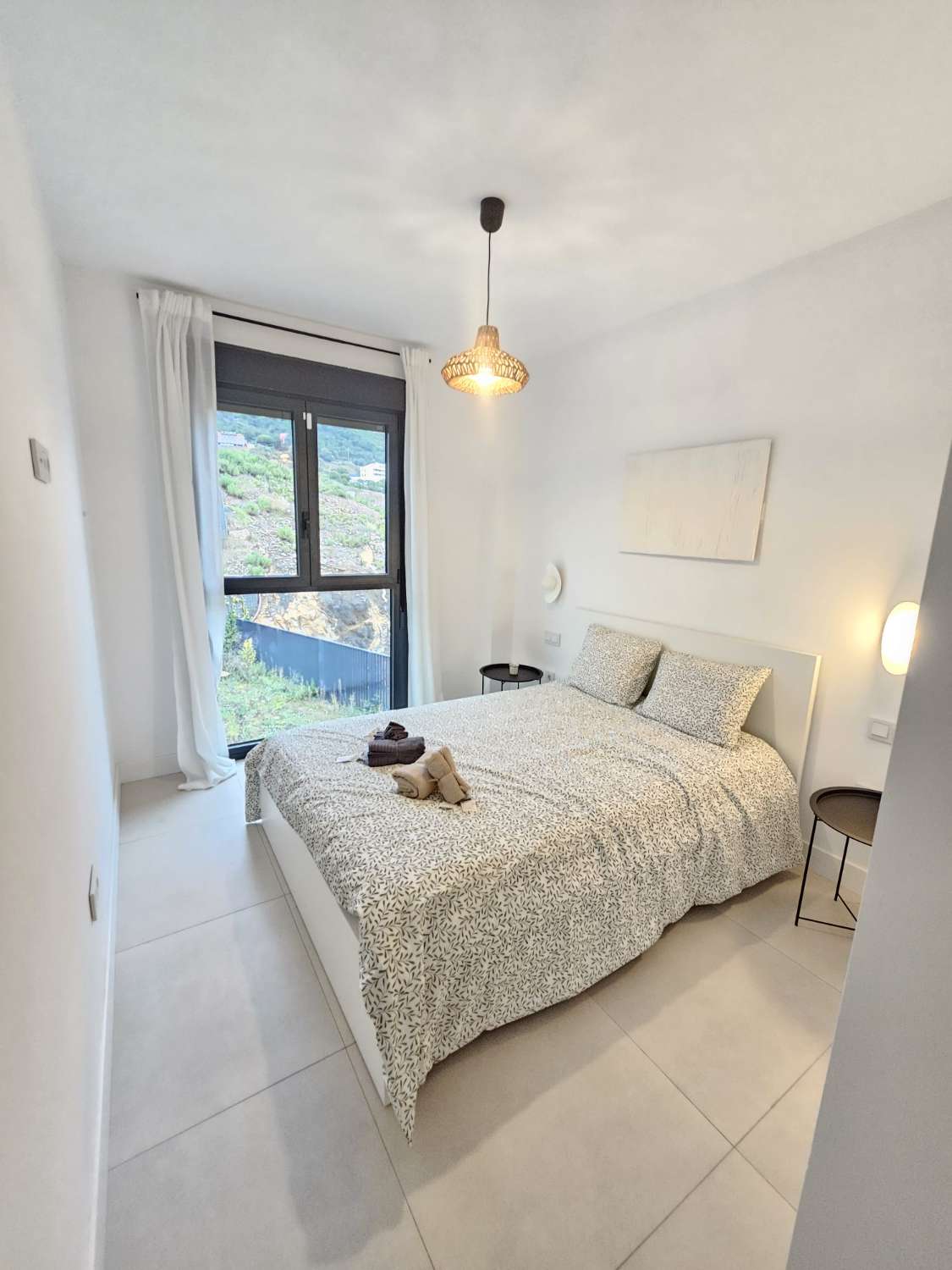 Hermoso piso nuevo con vistas al mar en Higuerón!