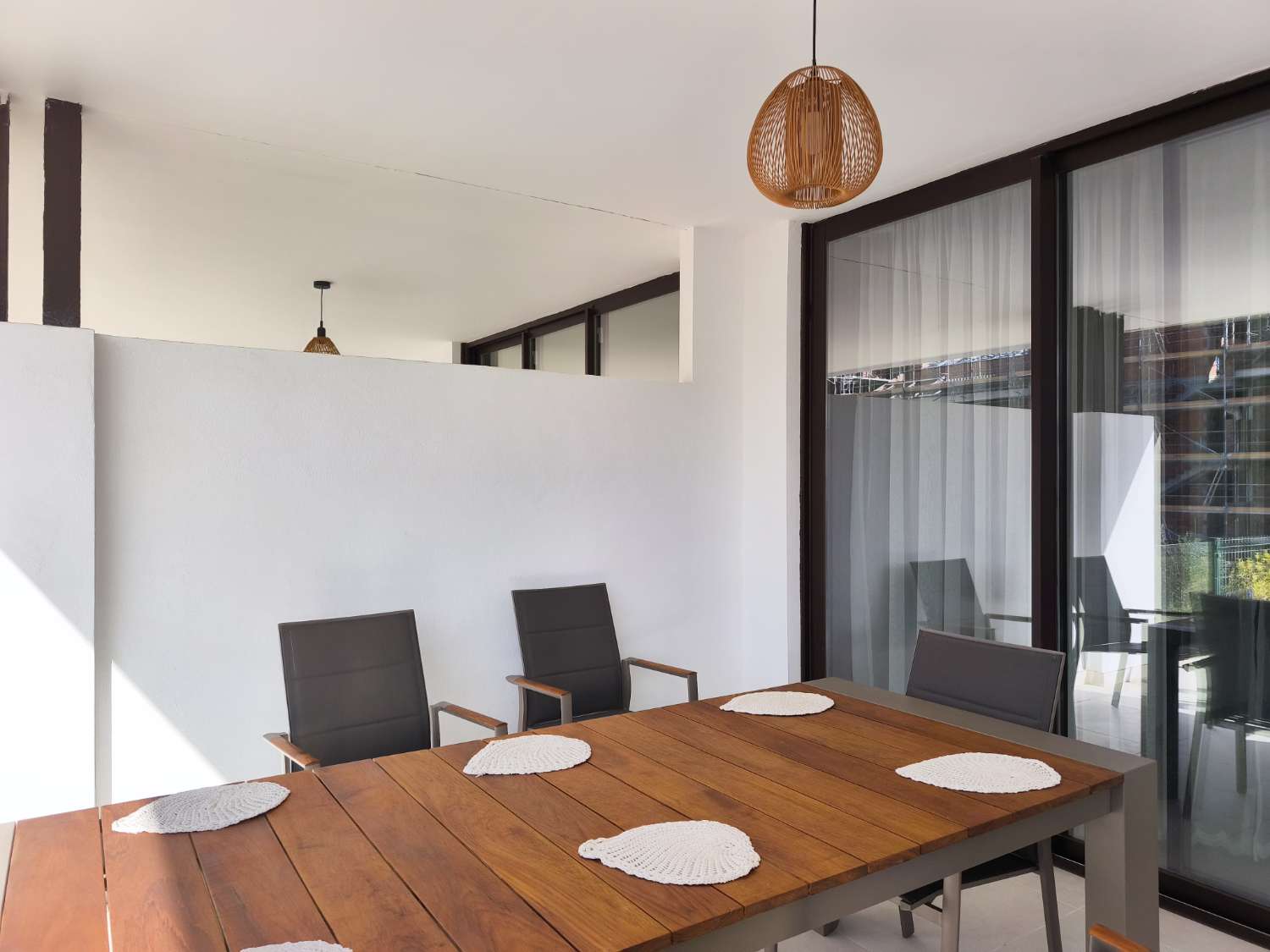 Hermoso apartamento con jardín privado en Las Loma del Higuerón!