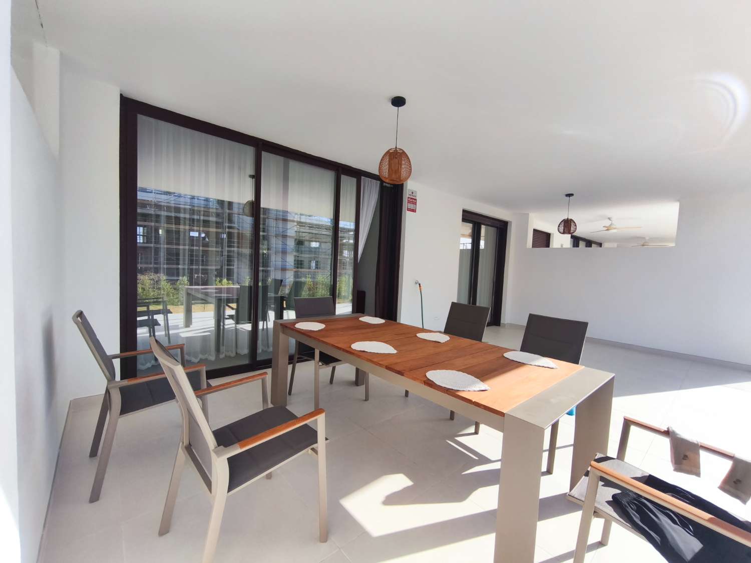 Hermoso apartamento con jardín privado en Las Loma del Higuerón!