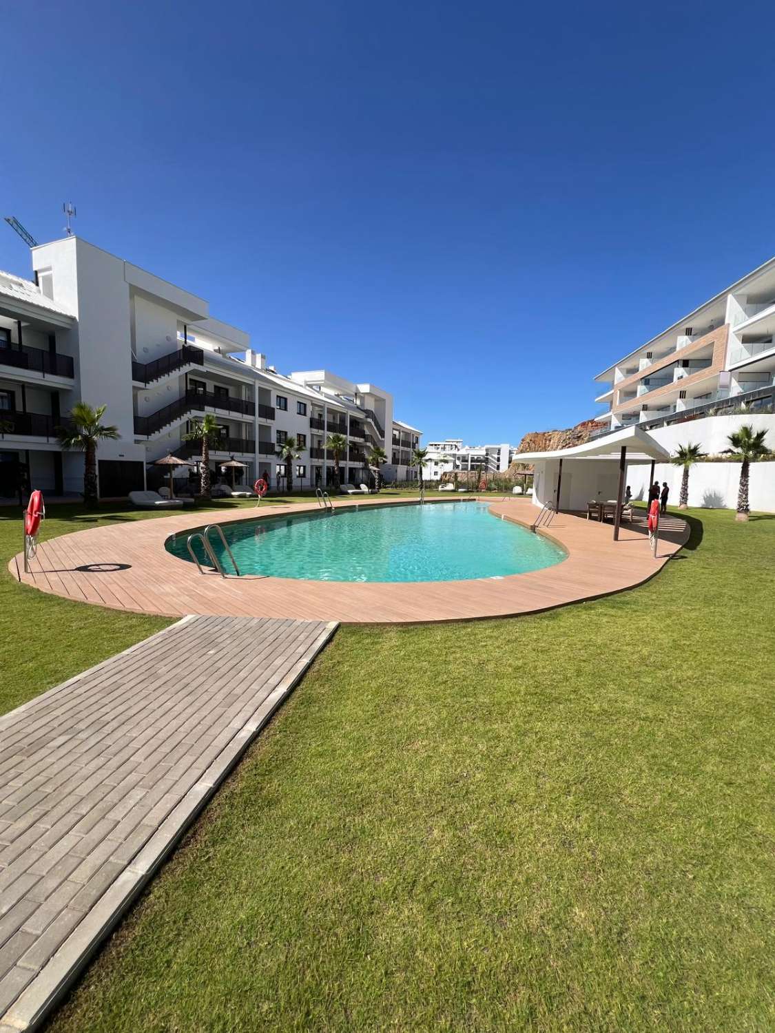 Hermoso apartamento con jardín privado en Las Loma del Higuerón!