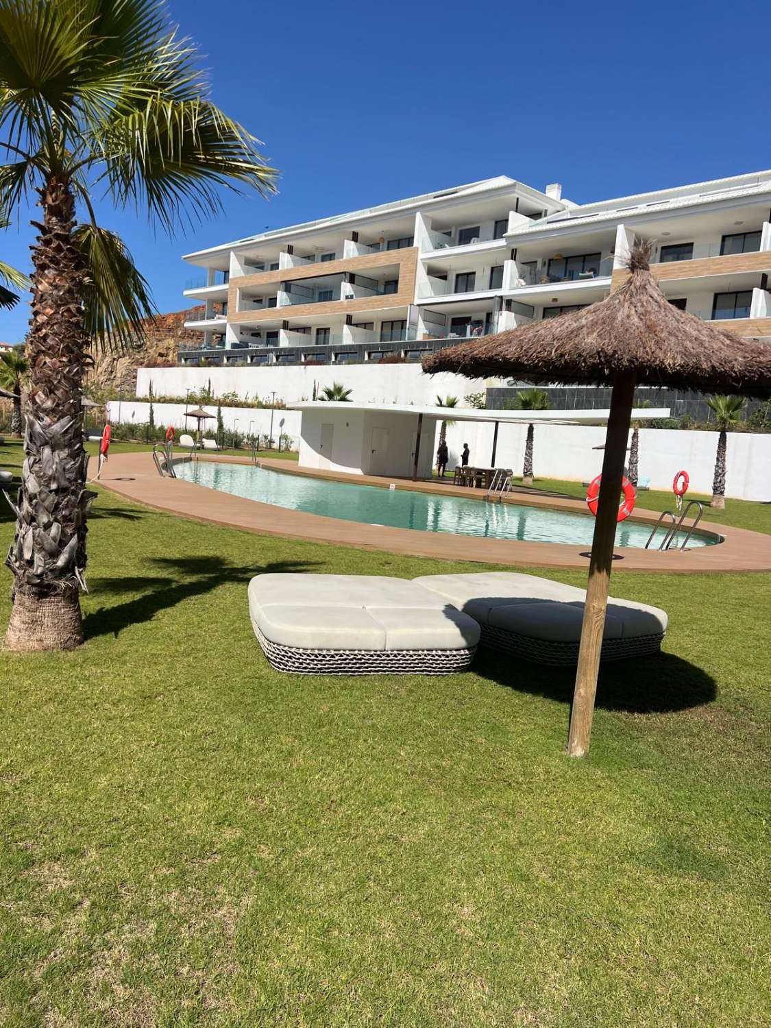 Hermoso apartamento con jardín privado en Las Loma del Higuerón!