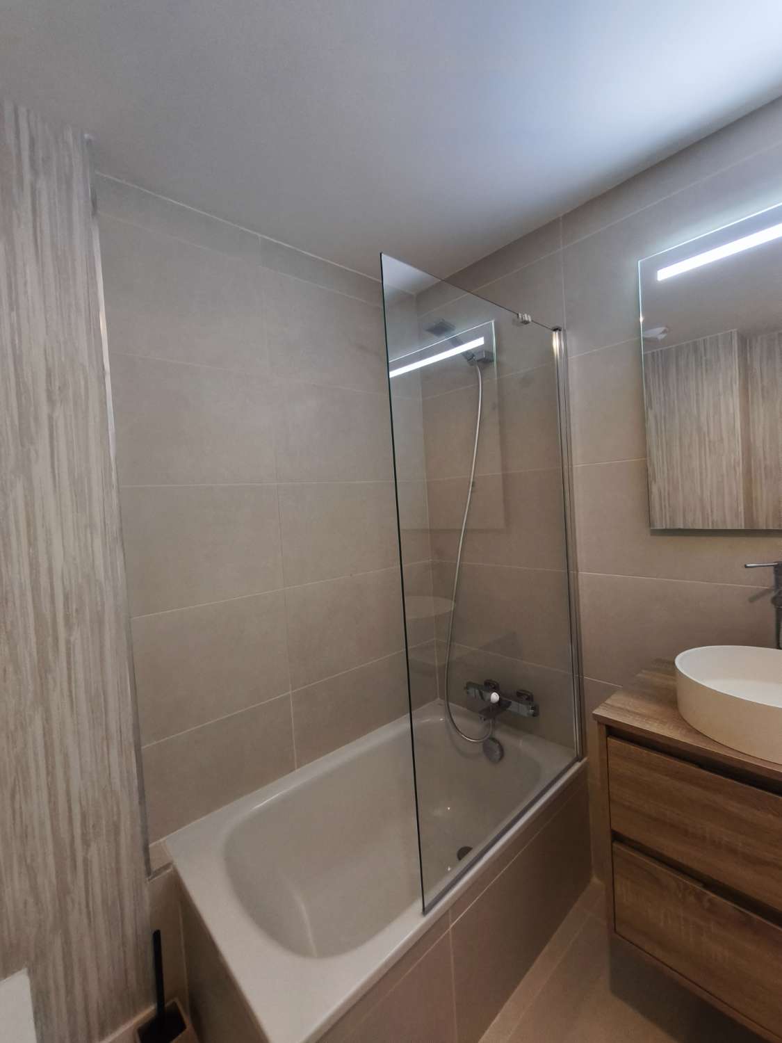 Hermoso apartamento con jardín privado en Las Loma del Higuerón!