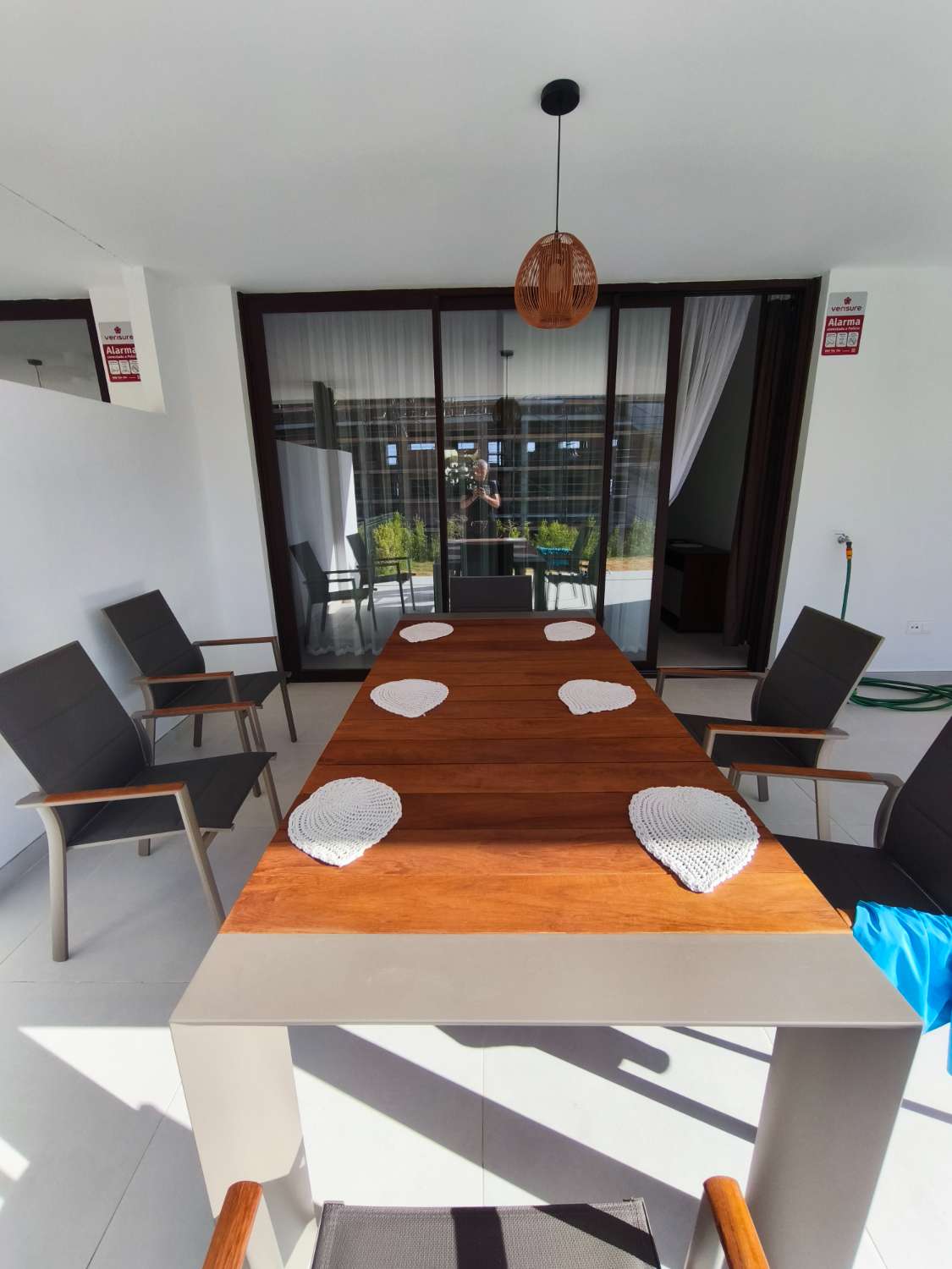Hermoso apartamento con jardín privado en Las Loma del Higuerón!