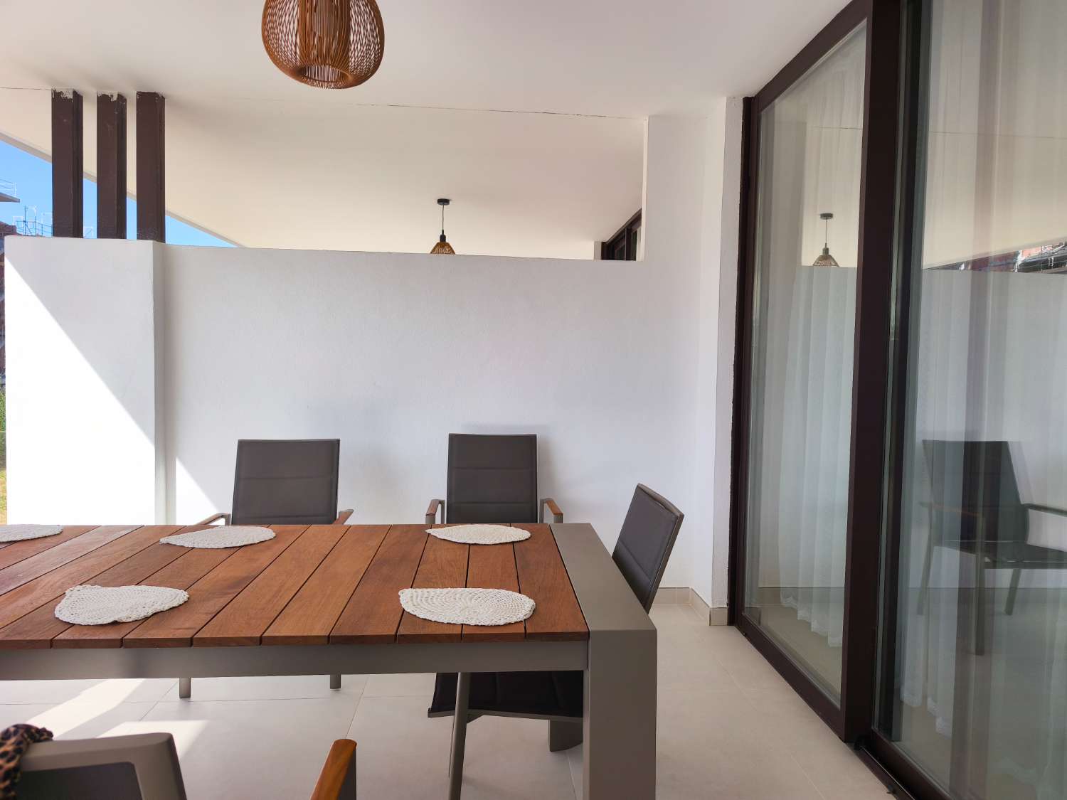 Hermoso apartamento con jardín privado en Las Loma del Higuerón!