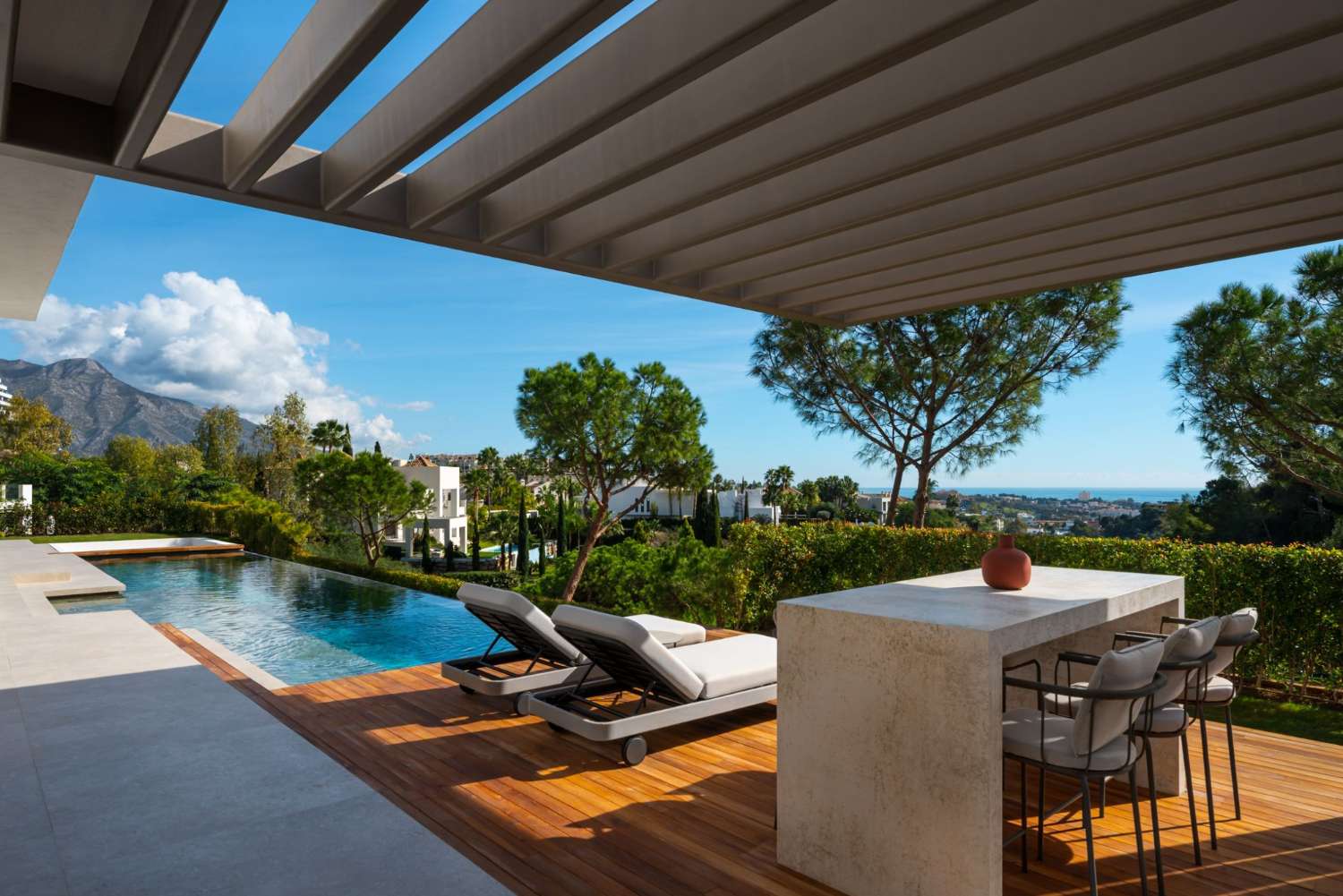Hermosa villa de lujo con vistas al mar en La Quinta!