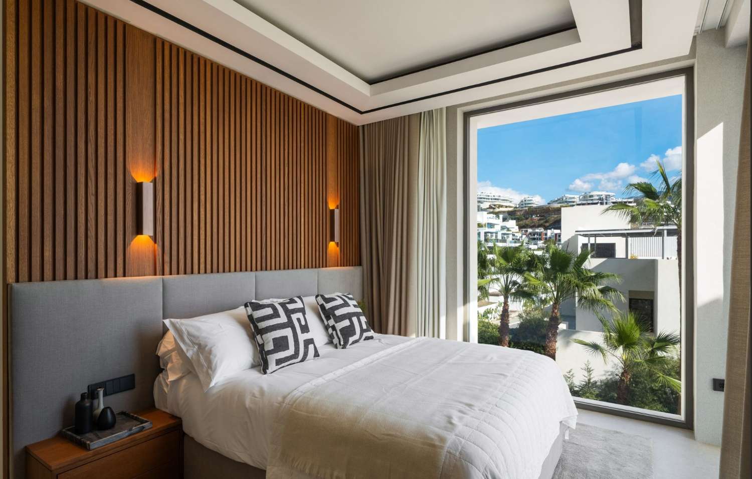 Hermosa villa de lujo con vistas al mar en La Quinta!